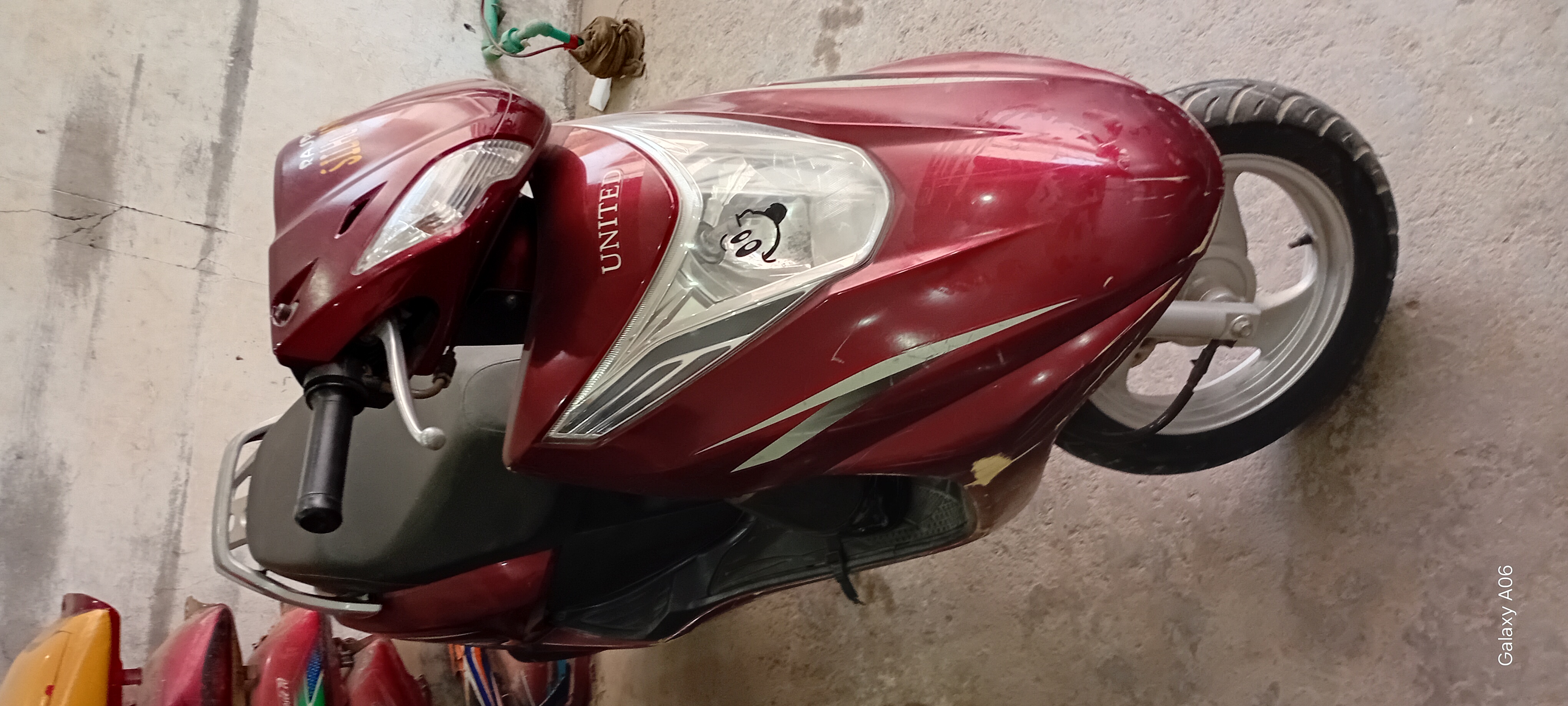 United United 100 cc scooty 2019