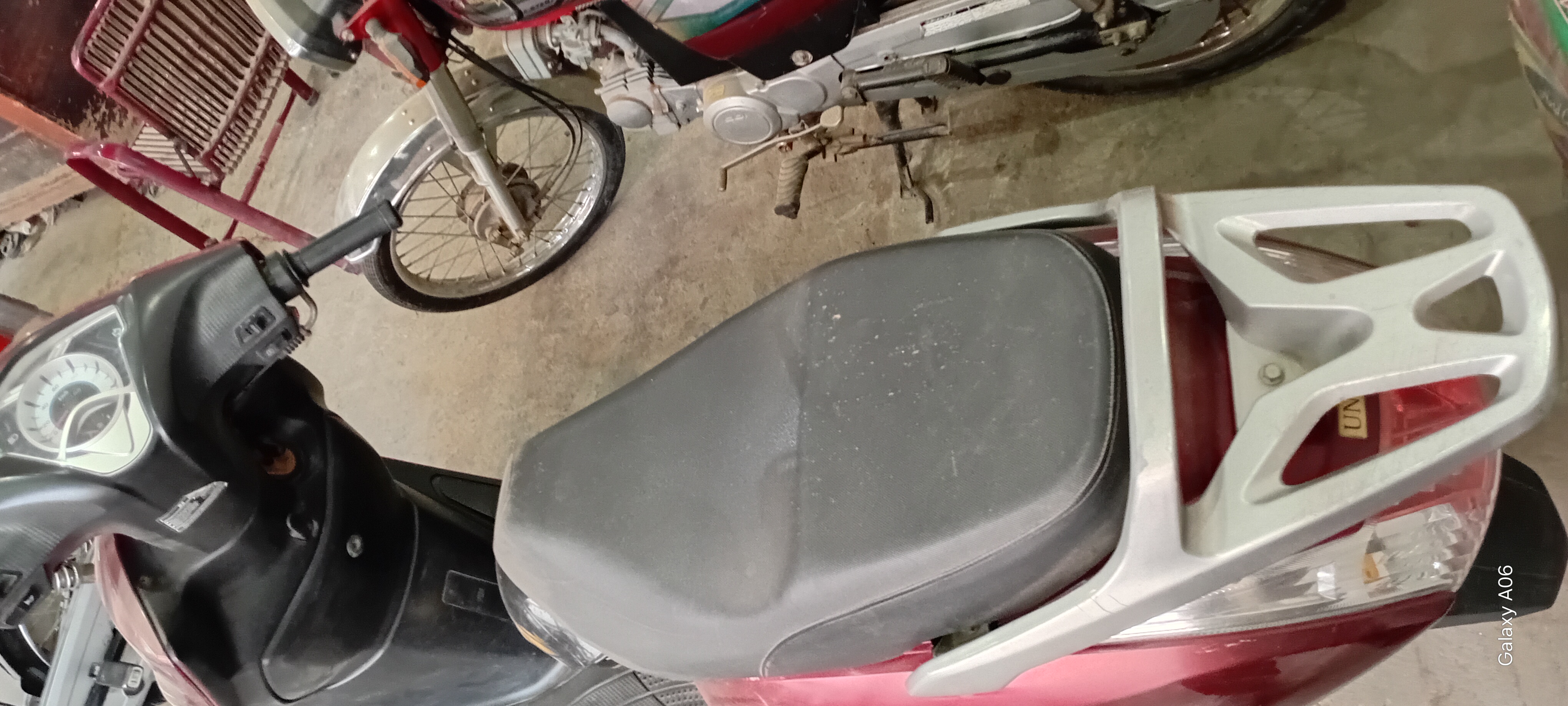 United United 100 cc scooty 2019
