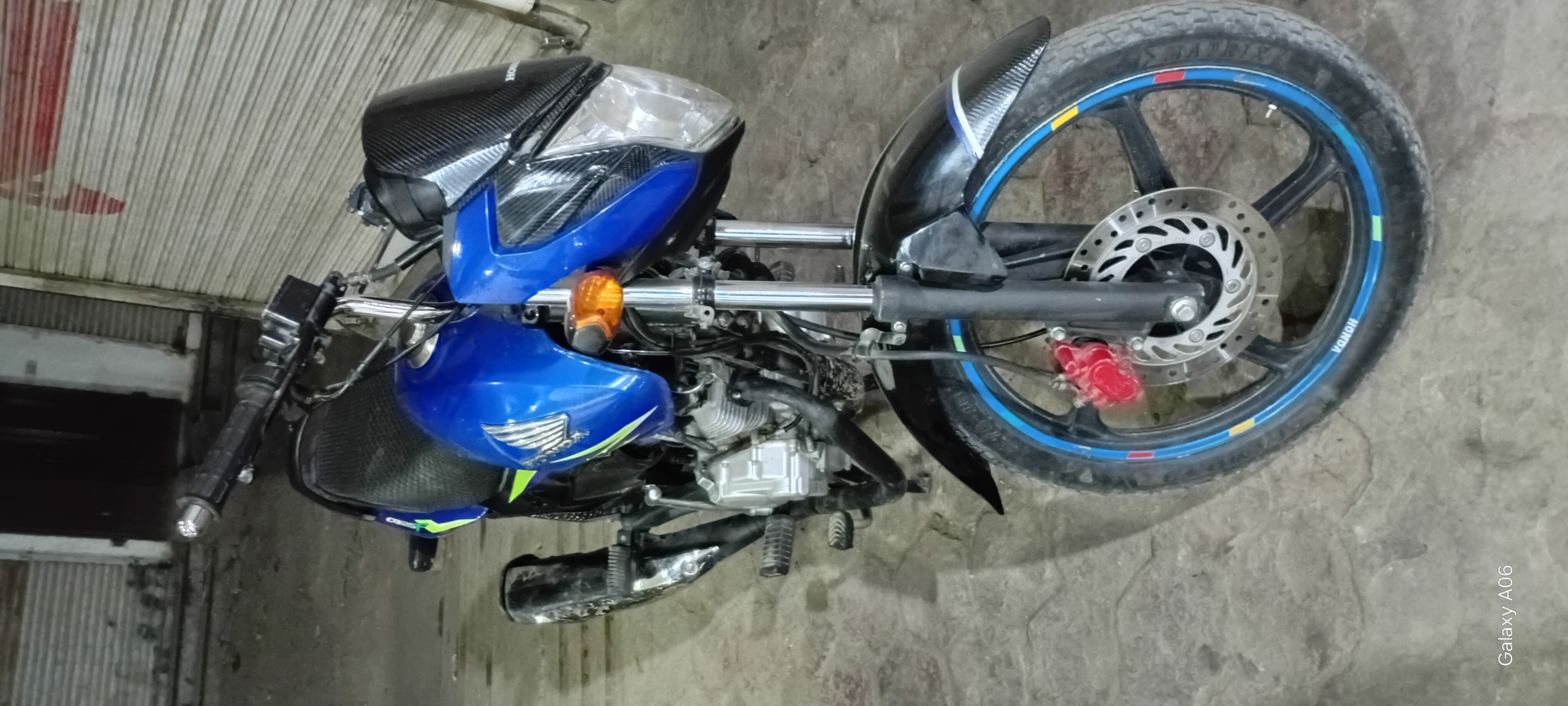 CB 125 F