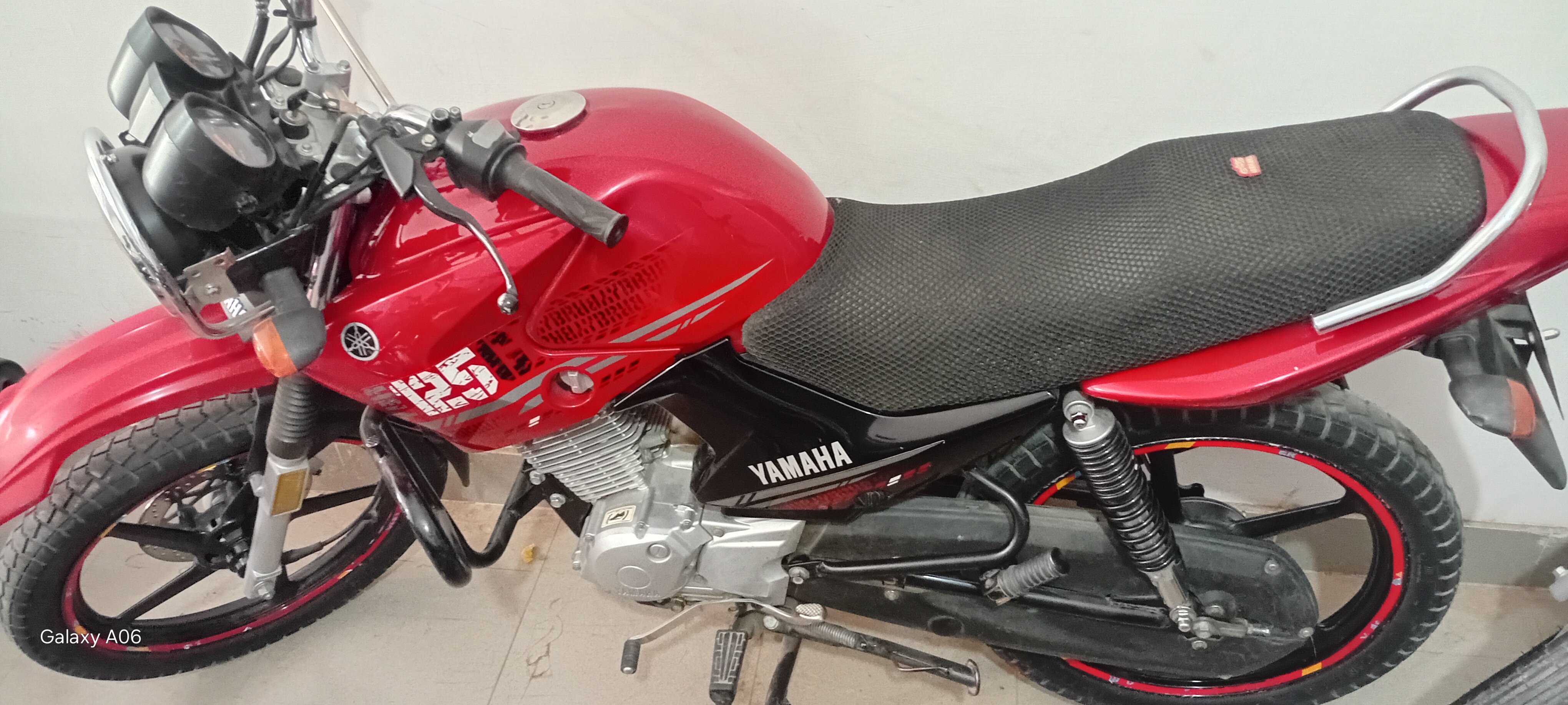 YBR 125 G